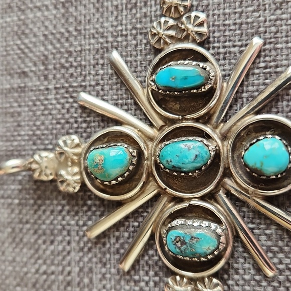 Stunning Native American Navajo Vintage Turquoise and Sterling Cross Pendant ✝️ - Picture 3 of 11
